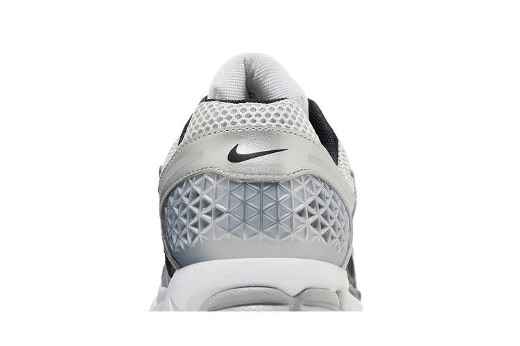 Кроссовки Nike Air Zoom Vomero 5 'Metallic Silver Black'