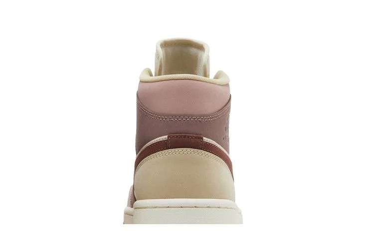 Кроссовки Wmns Air Jordan 1 Mid SE 'Dark Pony Smoky Mauve'