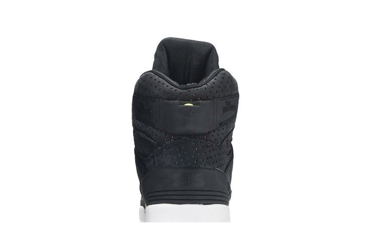 sneakersnstuff-x-pump-certified-blacklights-m44383_06