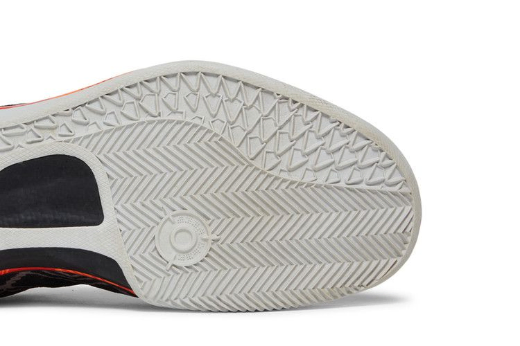kobe-8-system-bhm-black-history-month-583112-001_04