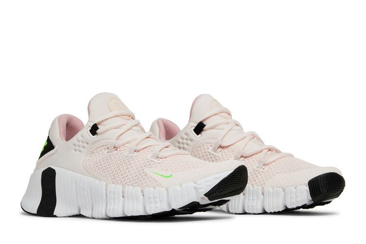 wmns-free-metcon-4-light-soft-pink-cz0596-636_07