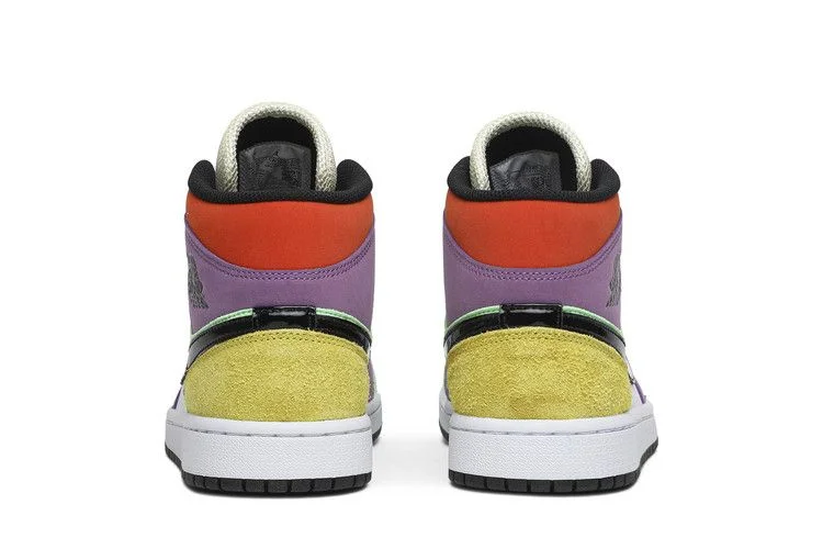 Кроссовки Wmns Air Jordan 1 Mid SE 'Lightbulb'