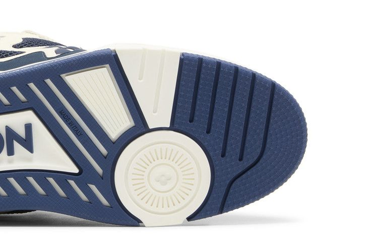 louis-vuitton-skate-sneaker-marine-1aarrl_04