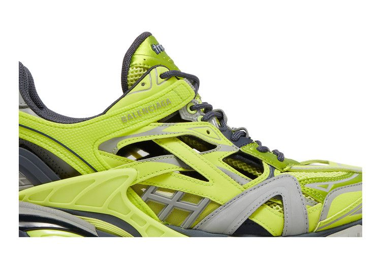 balenciaga-track-2-sneaker-acid-green-568614-w3ae2-3512_01