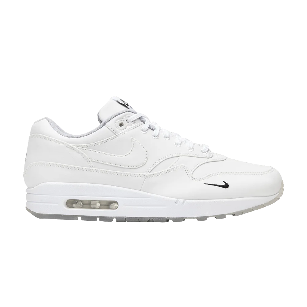 Krossovki-Dover-Street-Market-x-NikeLab-Air-Max-1-White