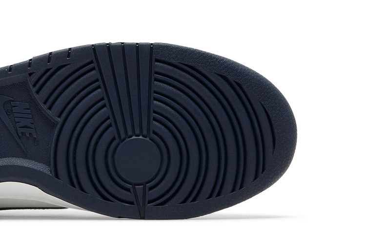 dunk-low-white-midnight-navy-dv0831-111_04