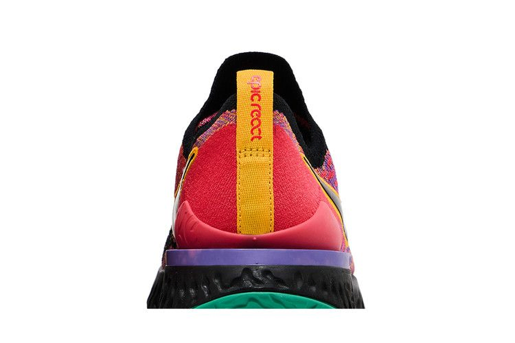Кроссовки Nike Wmns Epic React Flyknit 2 'Black Ember Glow'