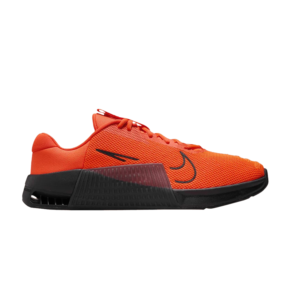 Krossovki-Nike-Metcon-9-Hyper-Crimson