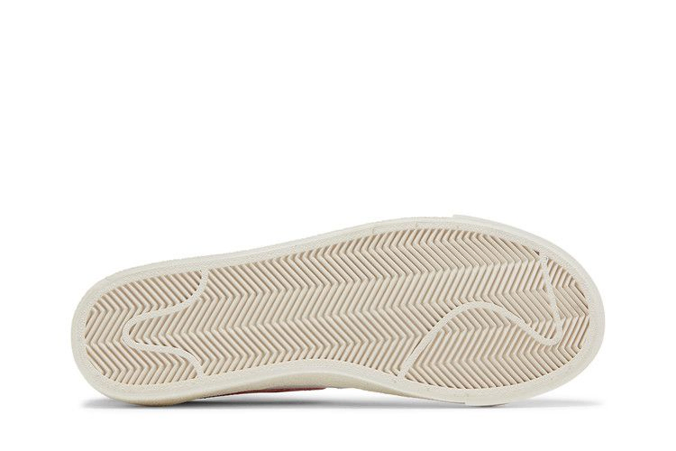 Кроссовки Nike Wmns Blazer Low '77 'White Team Red'