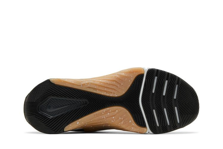 wmns-metcon-8-premium-purple-smoke-metallic-copper-dq4681-500_03