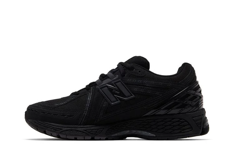 Кроссовки New Balance 1906R 'Triple Black'