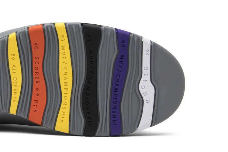 air-jordan-10-retro-cool-grey-310805-022_04