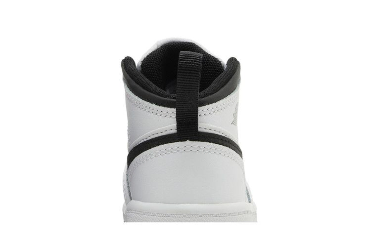 air-jordan-1-mid-td-white-black-dq8425-132_06