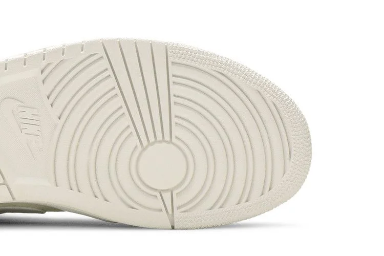 Кроссовки Air Jordan 1 Low 'To My First Coach'
