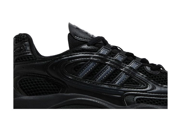 ozmillen-j-triple-black-ie9058_01