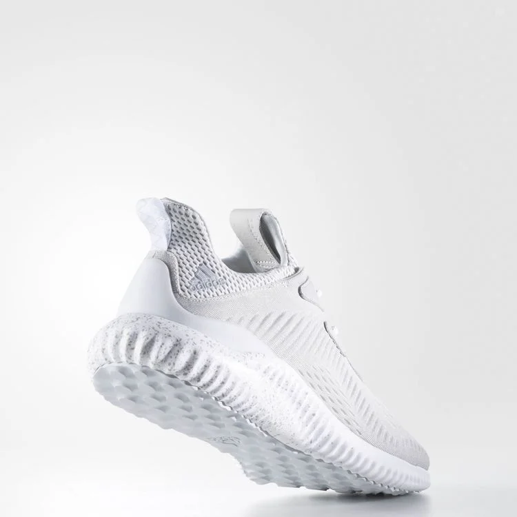 Krossovki-Reigning-Champ-x-adidas-Alphabounce-Clear-Grey-2