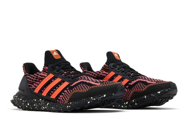 Krossovki-adidas-Wmns-UltraBoost-5.0-DNA-Black-Wonder-Red-Speckled-7