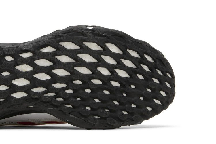 web-boost-white-red-carbon-hq6993_04