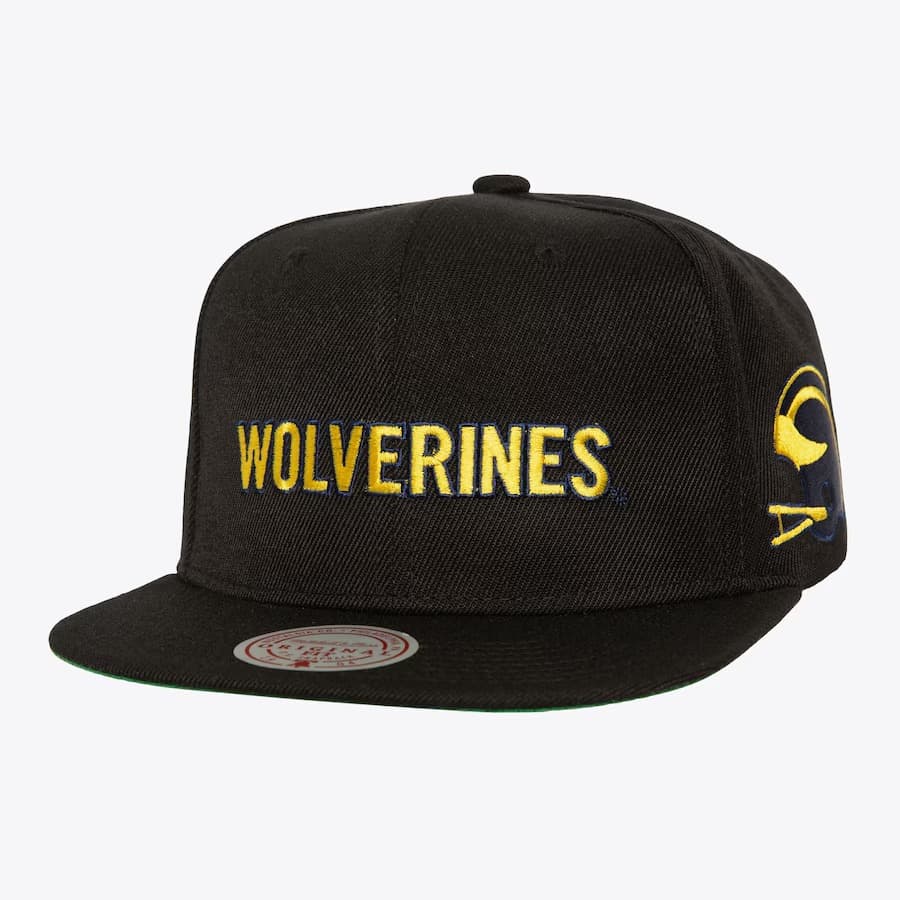 Бейсболка Mitchell & Ness Black Michigan Wolverines Vault Collection Triple Play Snapback Hat