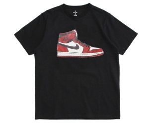2019-Air-Jordan-1-Tee-Black-Chicago-300x247