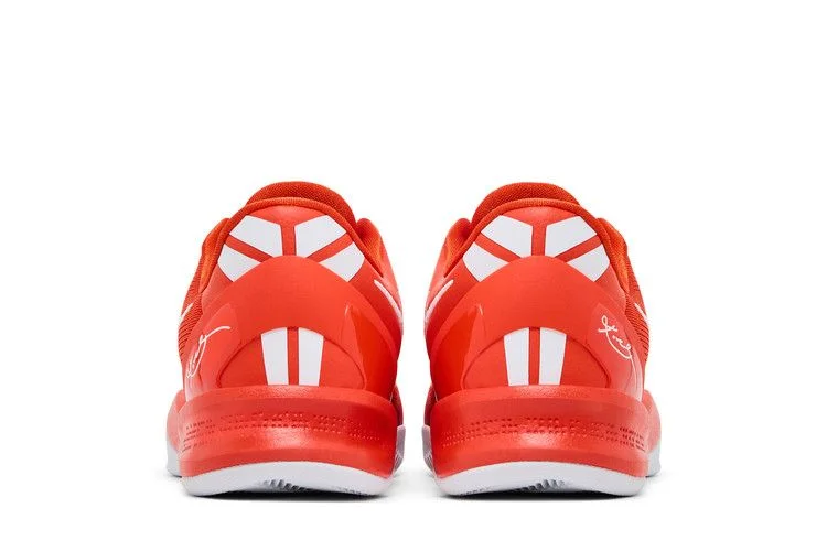 Krossovki-Nike-Kobe-8-Protro-TB-Promo-Team-Orange-5