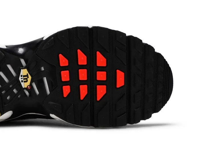 Кроссовки Nike Air Max Plus GS 'Green Strike Flash Crimson'
