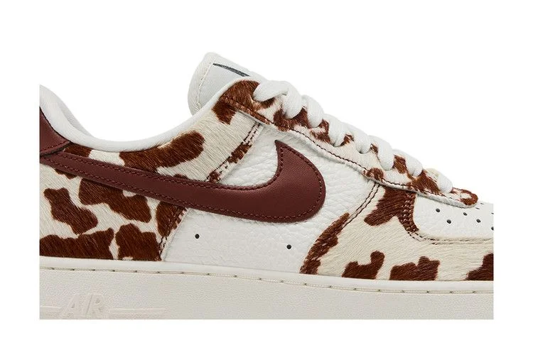 Krossovki-Nike-Wmns-Air-Force-1-Low-Cow-Print-Brown-1