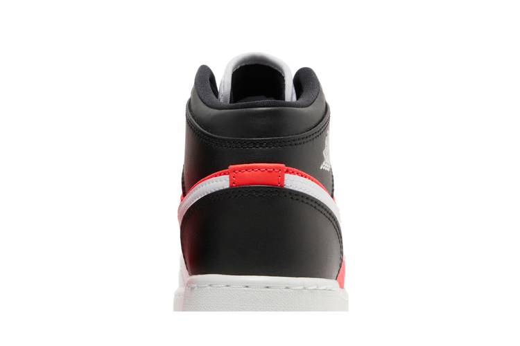 air-jordan-1-mid-se-gs-white-infrared-fb4417-016_06