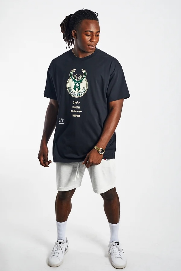 Nike-Milwaukee-Bucks-Courtside-Logo-NBA-T-Shirt-5