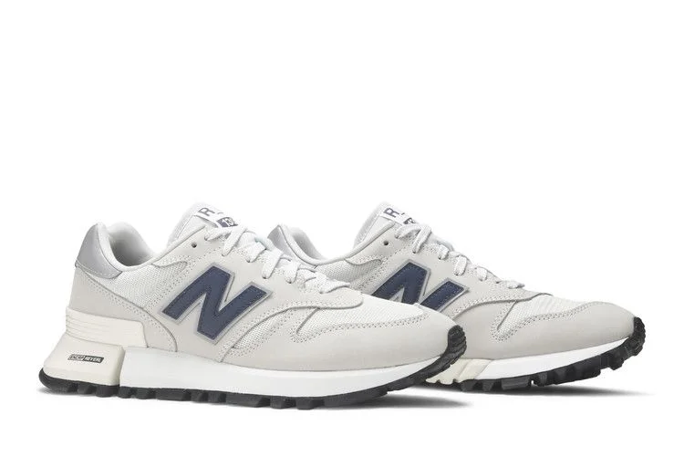 Krossovki-New-Balance-1300-Summer-Fog-7