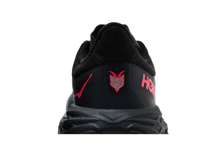 Krossovki-HOKA-Wmns-Speedgoat-5-GORE-TEX-Black-Red-6