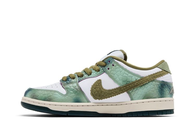 alexis-sablone-x-dunk-low-sb-hj3386-300_02