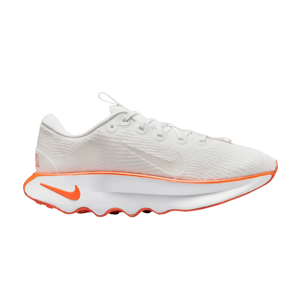 Krossovki-Nike-Wmns-Motiva-Summit-White-Turf-Orange