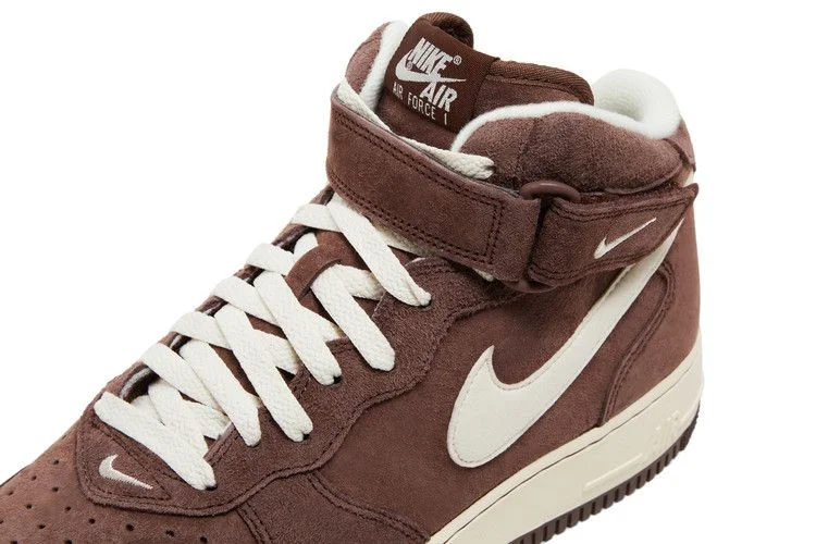 Krossovki-Nike-Air-Force-1-Mid-Chocolate-8