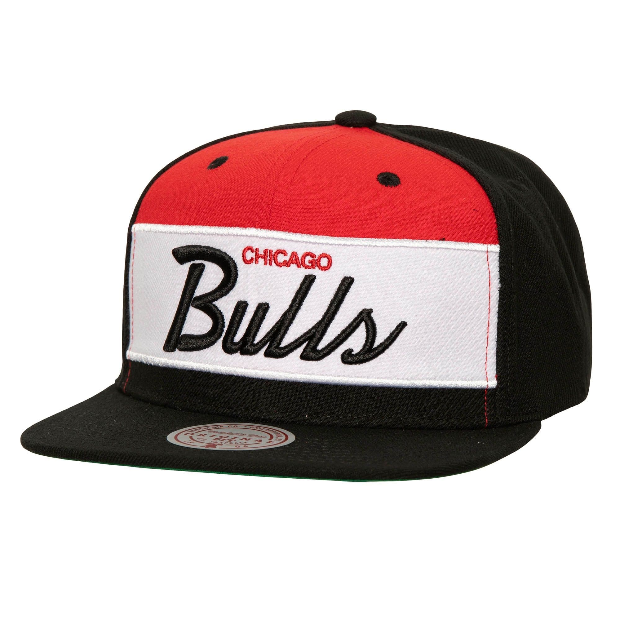 Бейсболка Mitchell & Ness Retro Sport Snapback Chicago Bulls Hat