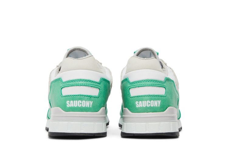 shadow-5000-premier-white-green-s70667-1_05