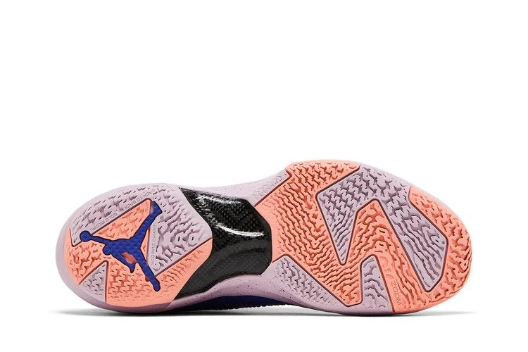 Krossovki-Air-Jordan-37-GS-Till-Dawn-3
