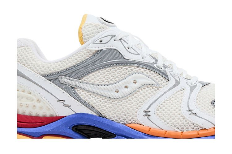 Кроссовки Saucony ProGrid Triumph 4 'Galaxy Pack'