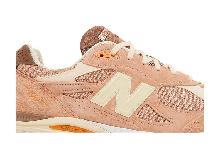 Кроссовки size? x New Balance 990v3 Made in USA 'Keepin' it Running'