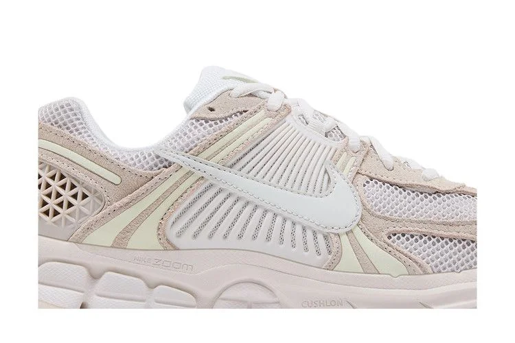 Кроссовки Nike Wmns Zoom Vomero 5 'Phantom/Light Bone/Sail'