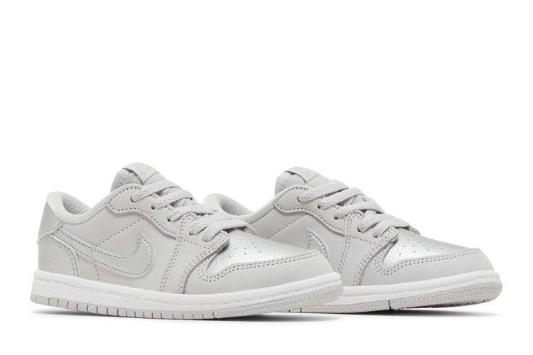 air-jordan-1-retro-low-og-td-metallic-silver-fq5435-002_07