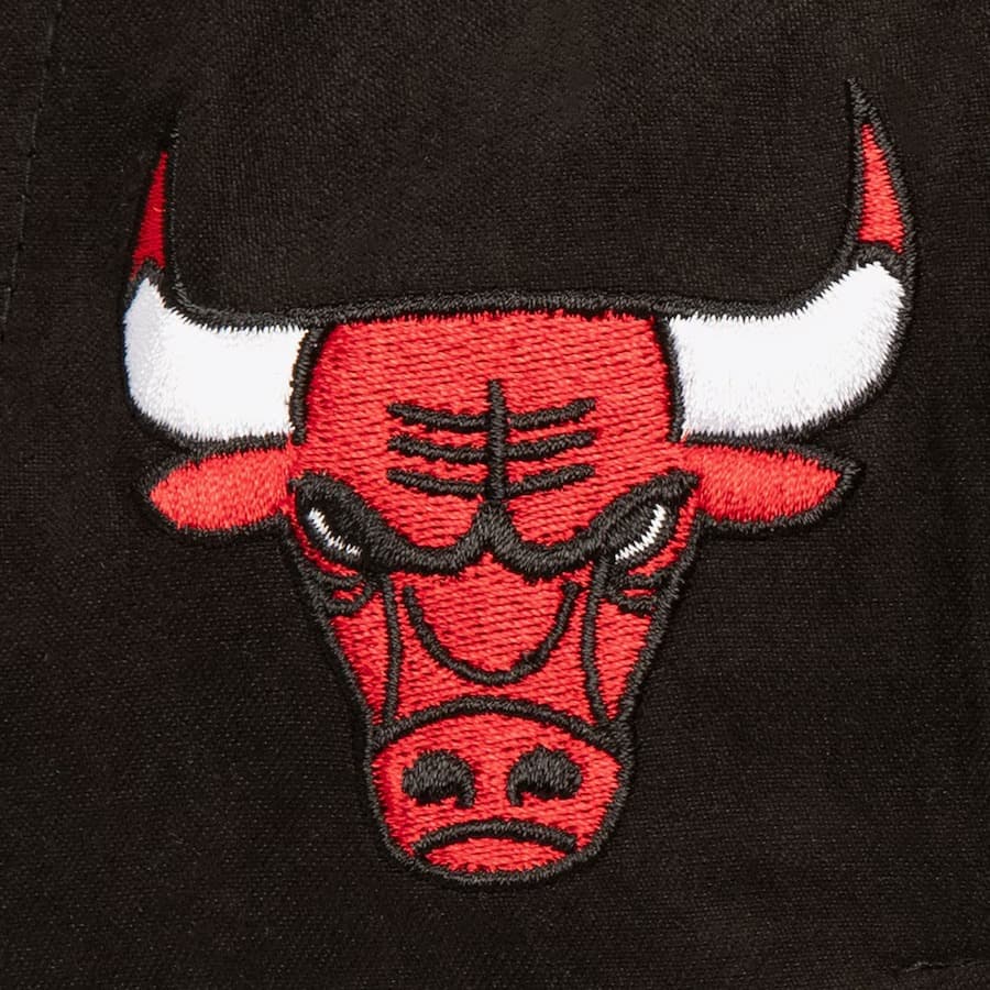 Бейсболка Mitchell & Ness Black Chicago Bulls Suede Pro Adjustable Hat