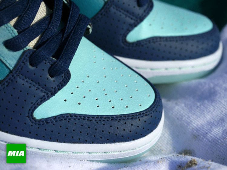 dunk-low-premium-sb-qs-mia-skate-shop-10th-year-anniversary-504750-474_04
