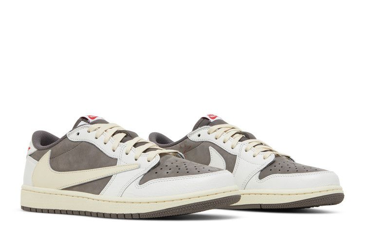 travis-scott-x-air-jordan-1-low-og-reverse-mocha-sample-mnjdls-375-dm786616200-1108578-xc_07