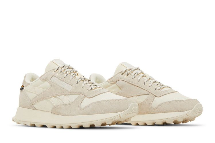 classic-leather-white-stucco-gy1527_07