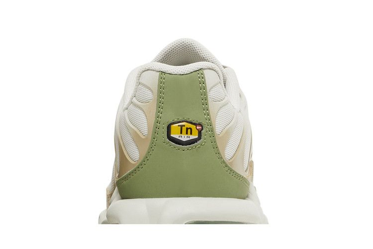 Кроссовки Nike Wmns Air Max Plus 'Light Bone Alligator'