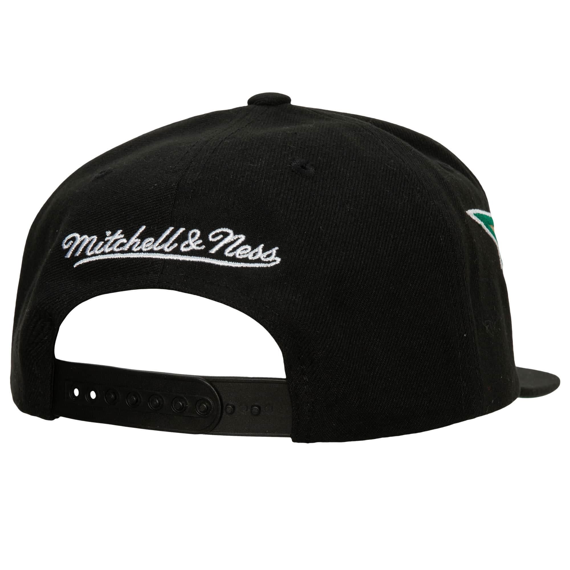 Mitchell-Ness-Double-Trouble-Snapback-Boston-Celtics-Hat-1