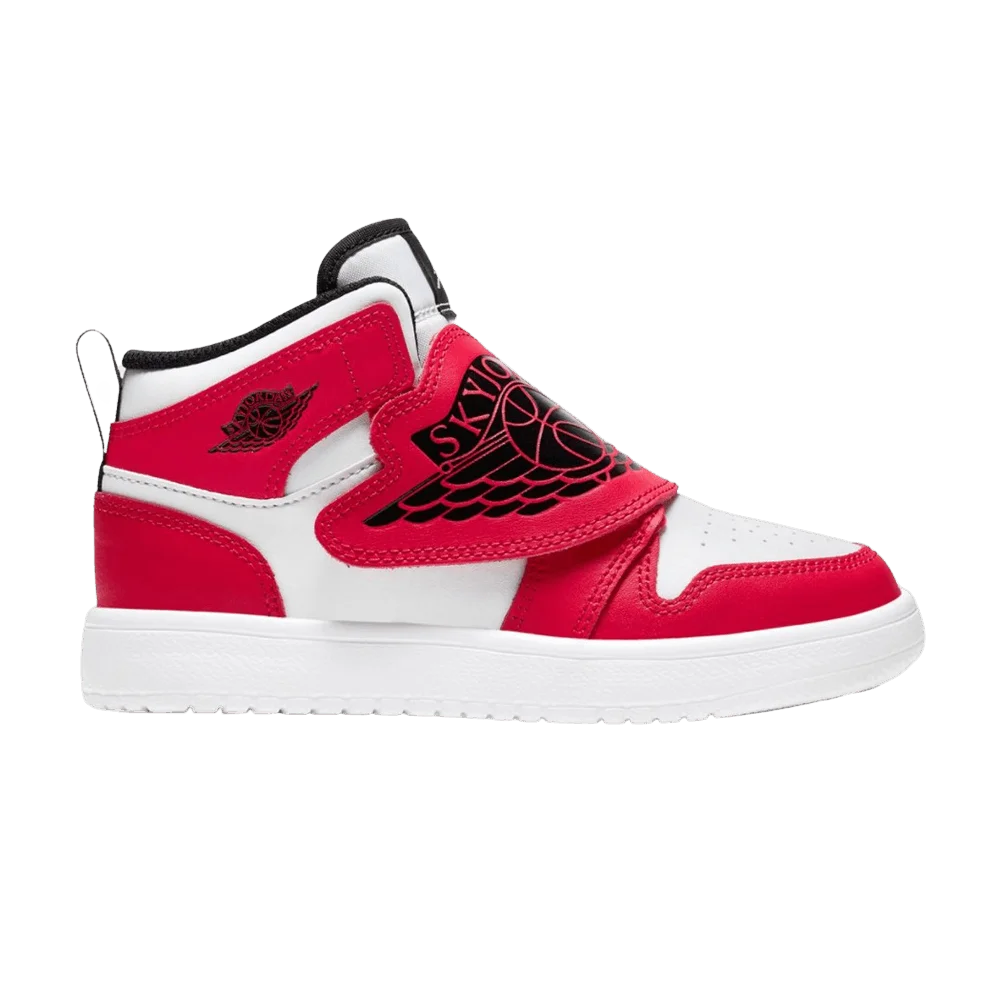 Krossovki-Air-Jordan-Sky-Jordan-1-PS-Chicago
