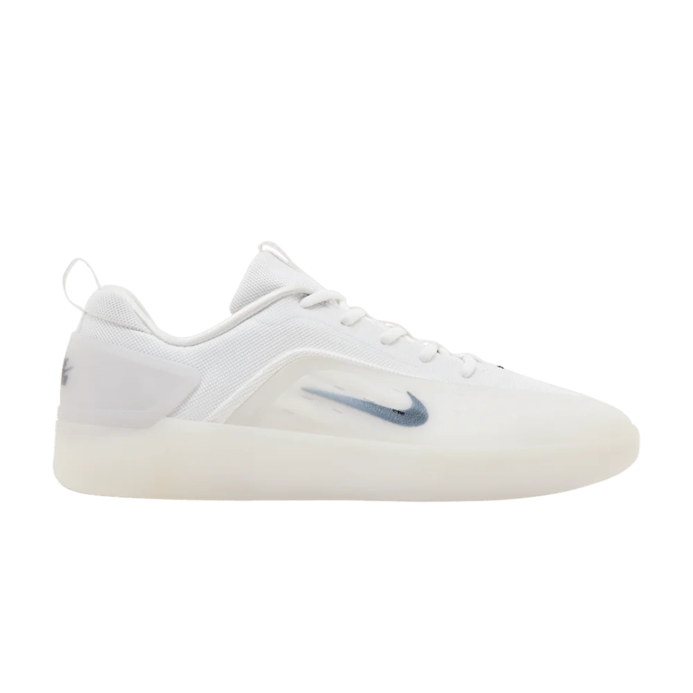 Krossovki-Nike-Zoom-Nyjah-4-SB-White-Black