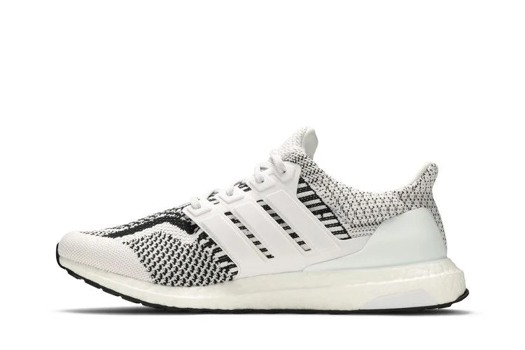Кроссовки adidas UltraBoost 5.0 DNA 'Zebra'